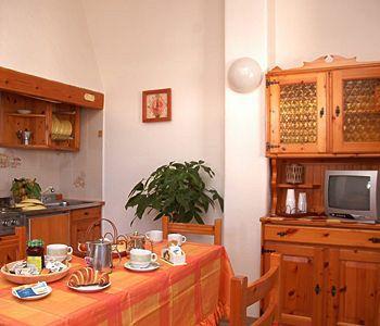 Aparthotel Tina